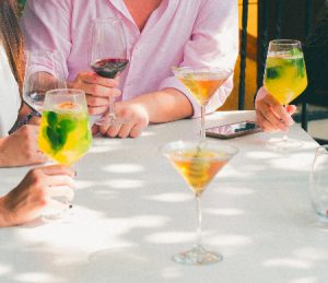 Cocktail-workshop-met-collega's